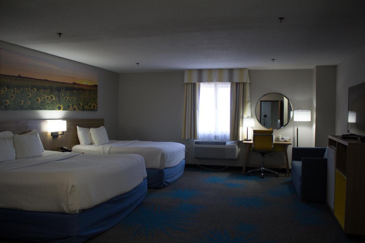 Days Inn By Wyndham Colby Kültér fotó