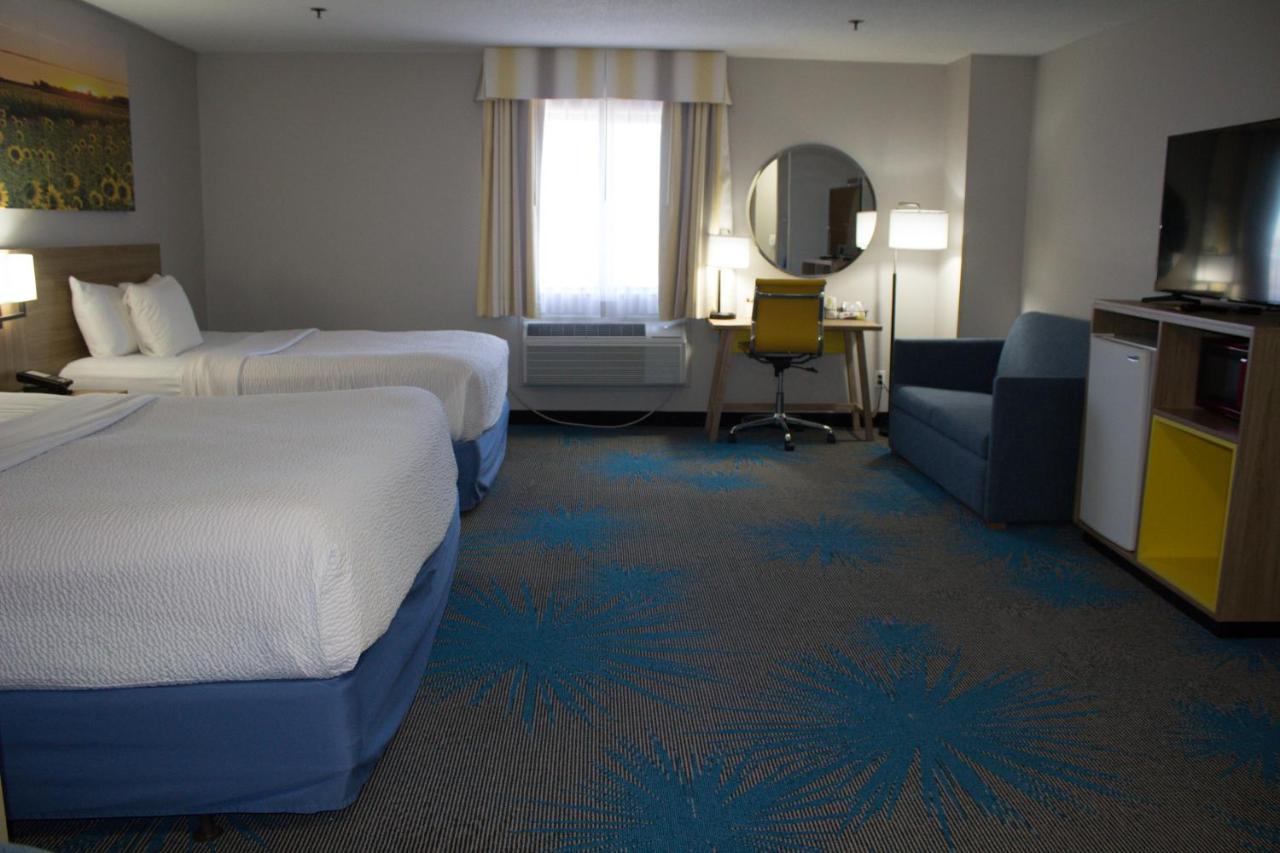 Days Inn By Wyndham Colby Kültér fotó