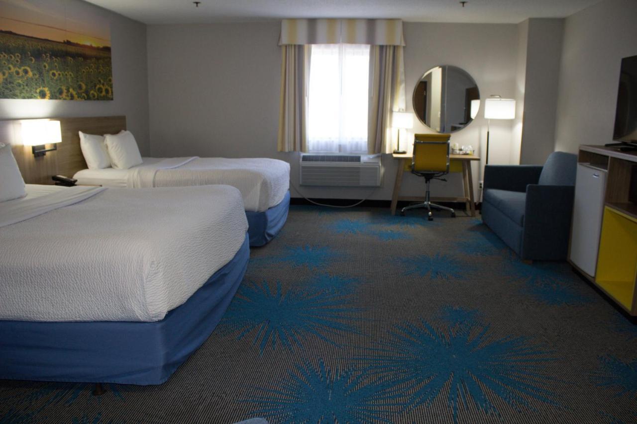 Days Inn By Wyndham Colby Kültér fotó