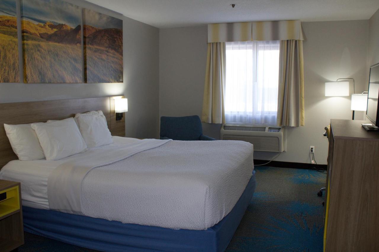 Days Inn By Wyndham Colby Kültér fotó