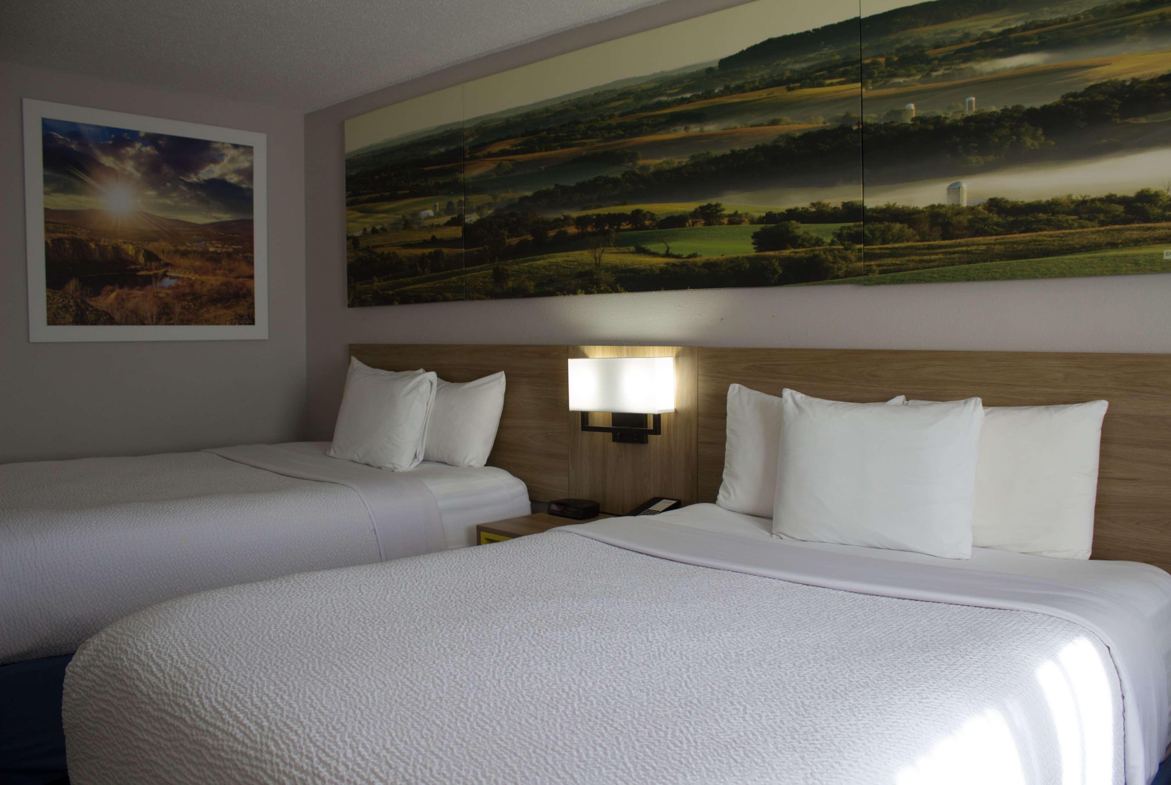 Days Inn By Wyndham Colby Kültér fotó